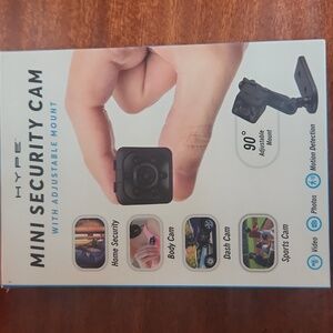 NIB Hype Mini Security Cam With Adjustable Mount